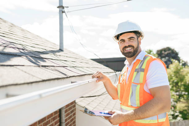 Best Roof Gutter Cleaning  in Tunica, MS